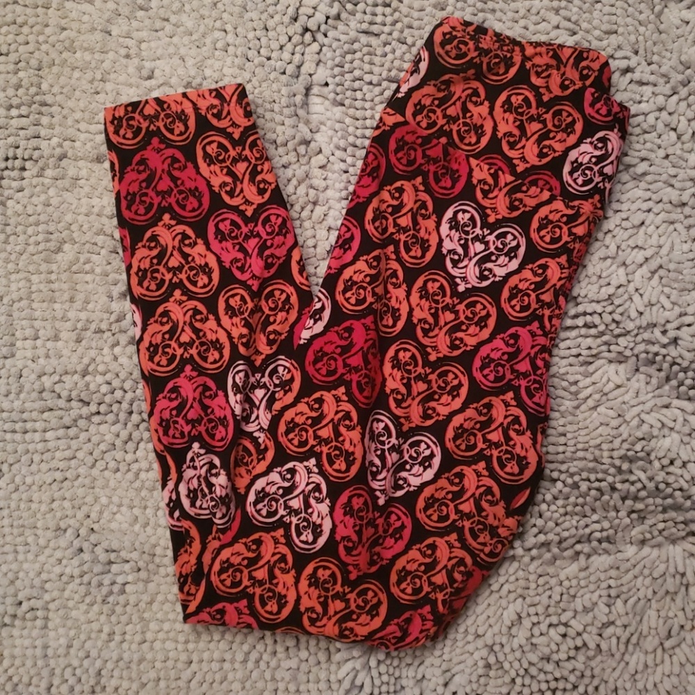 Lularoe heart print Valentines Leggings OS
